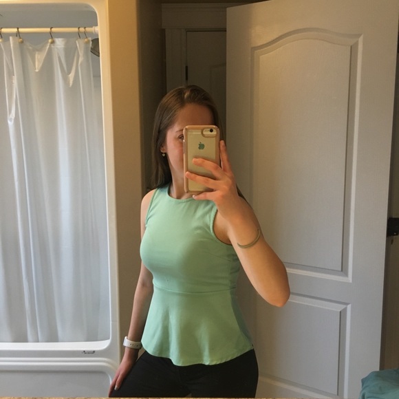 top - Picture 2 of 3